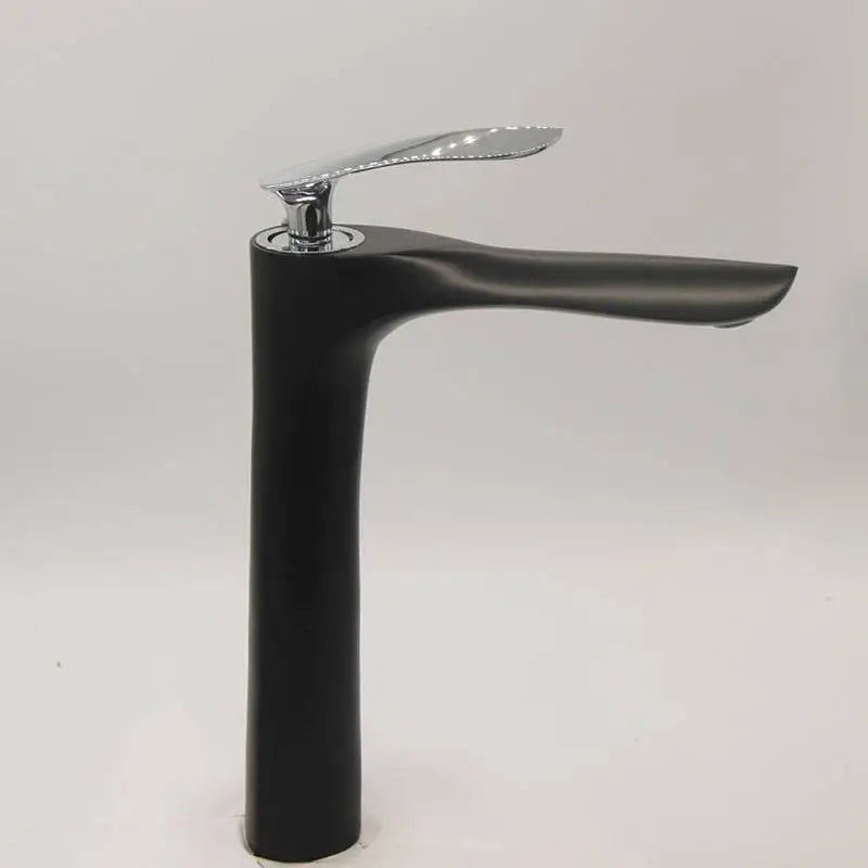 Robinet salle de bain bronze haut design sculptural