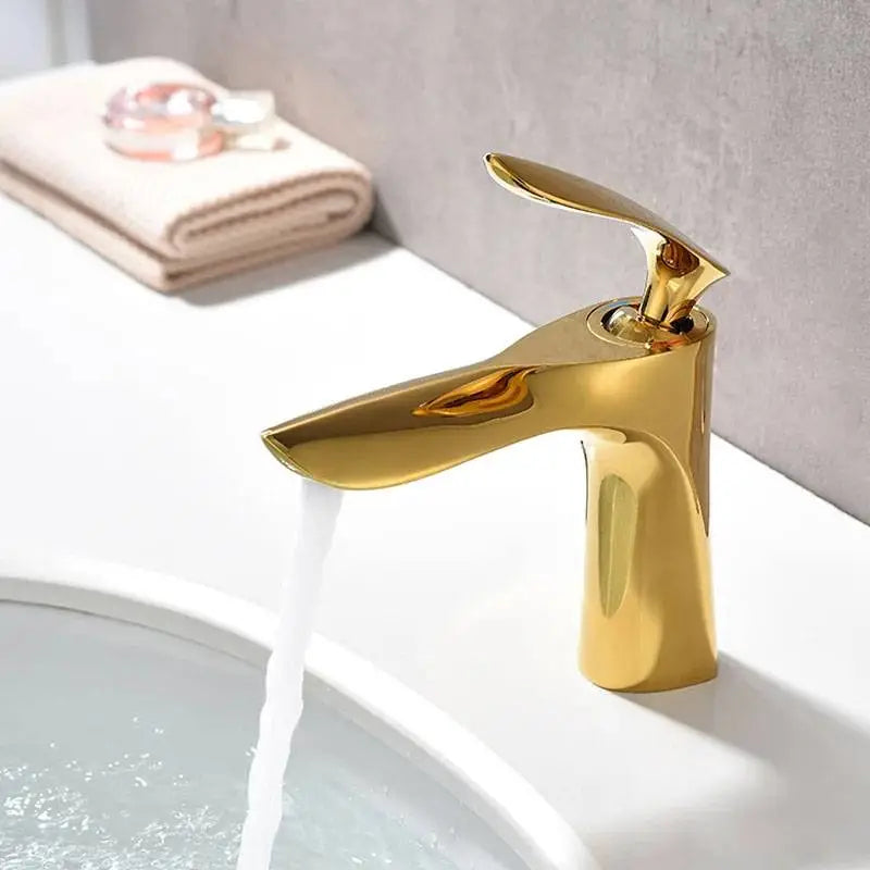 Robinet salle de bain bronze haut design sculptural