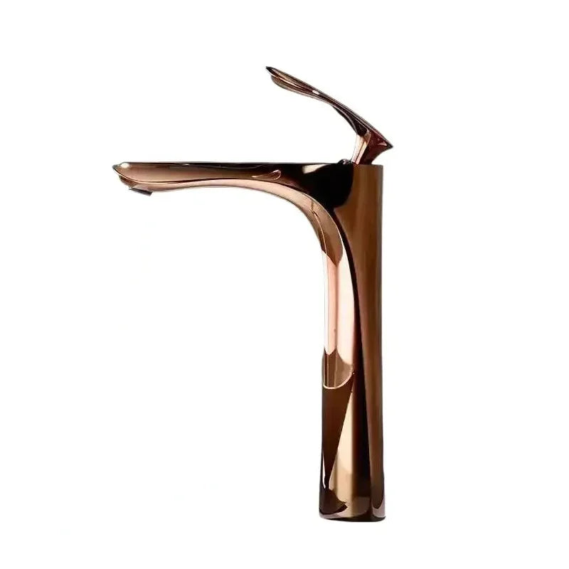 Robinet salle de bain bronze haut design sculptural
