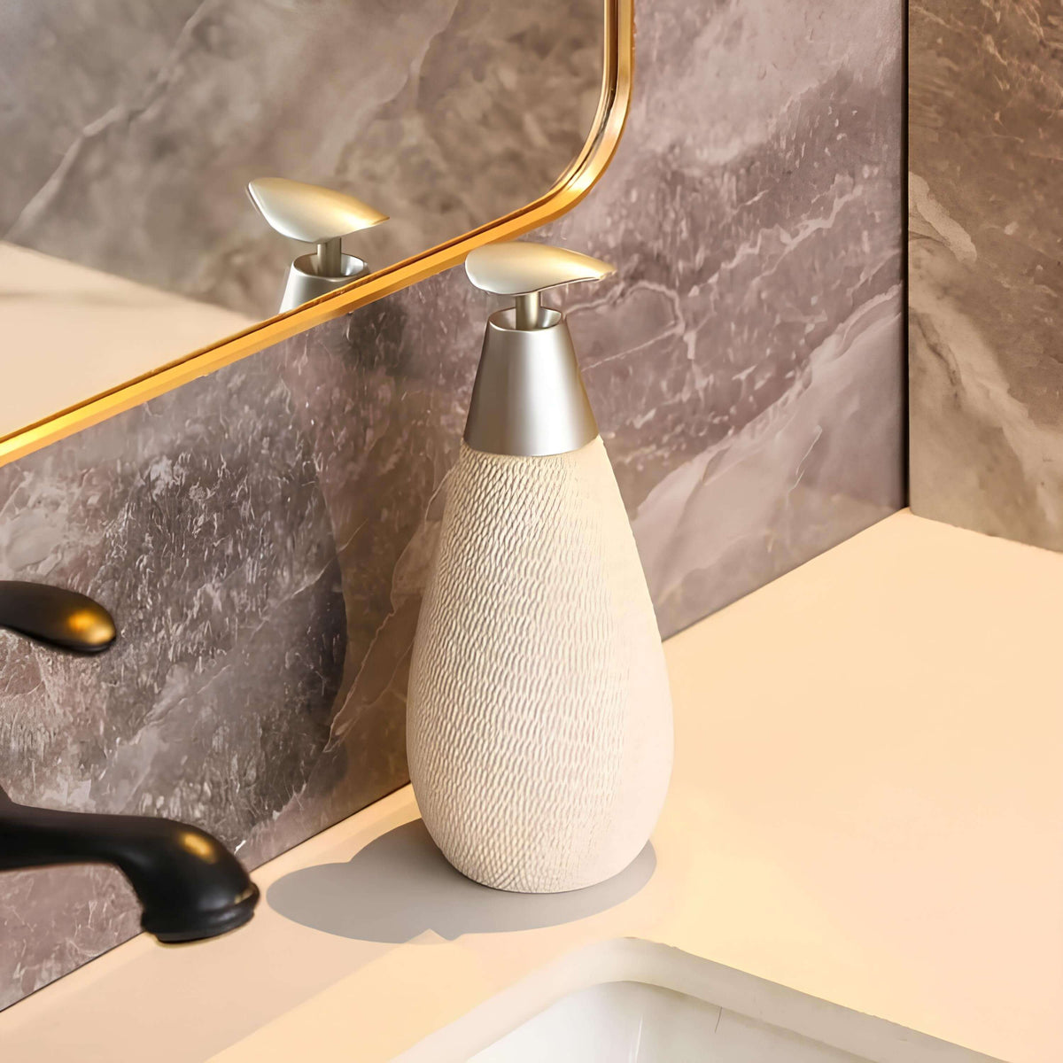 Distributeur de savon liquide en céramique avec pompe