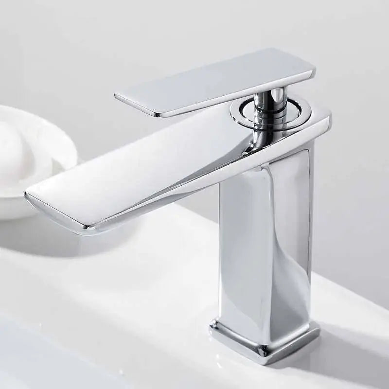 Robinet salle de bain haut cascade