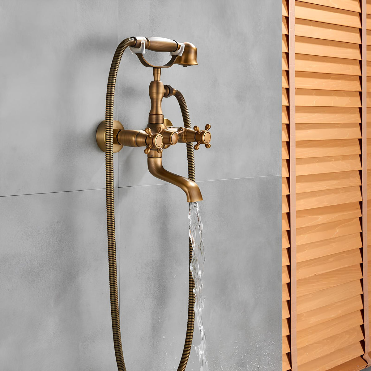 Robinet baignoire mural classique vieilli