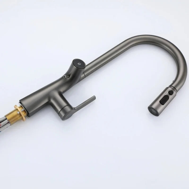 Robinet de cuisine or brossé avec écran digital de température