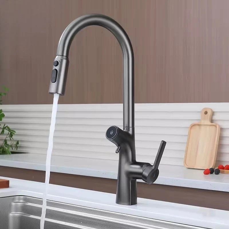 Robinet de cuisine or brossé avec écran digital de température