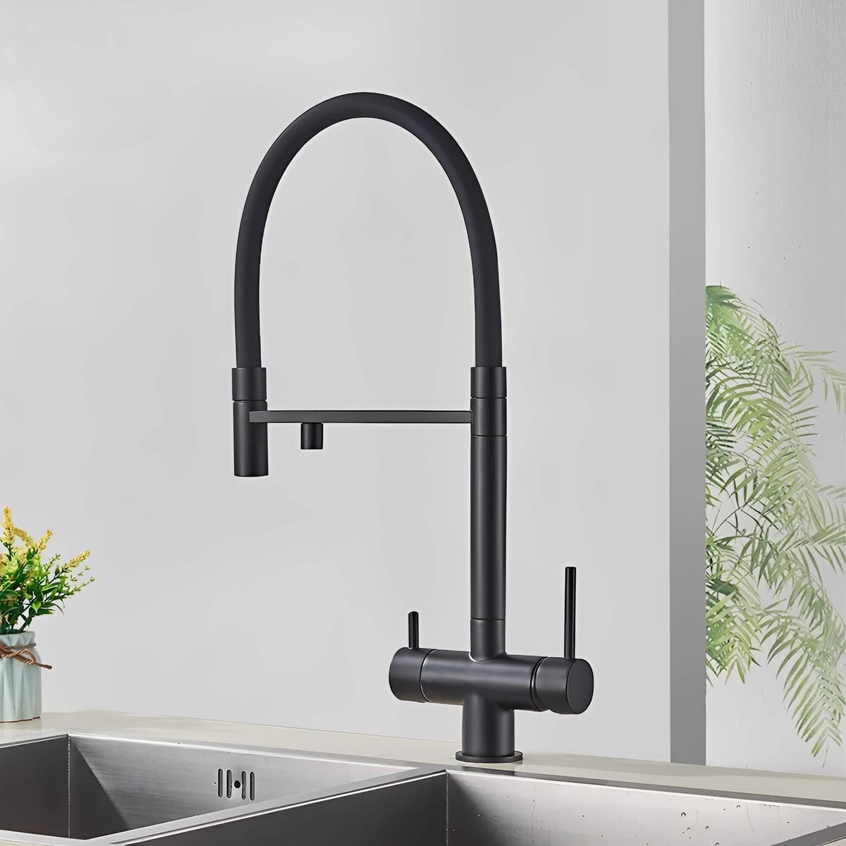 Robinet cuisine noir avec douchette et eau filtrée