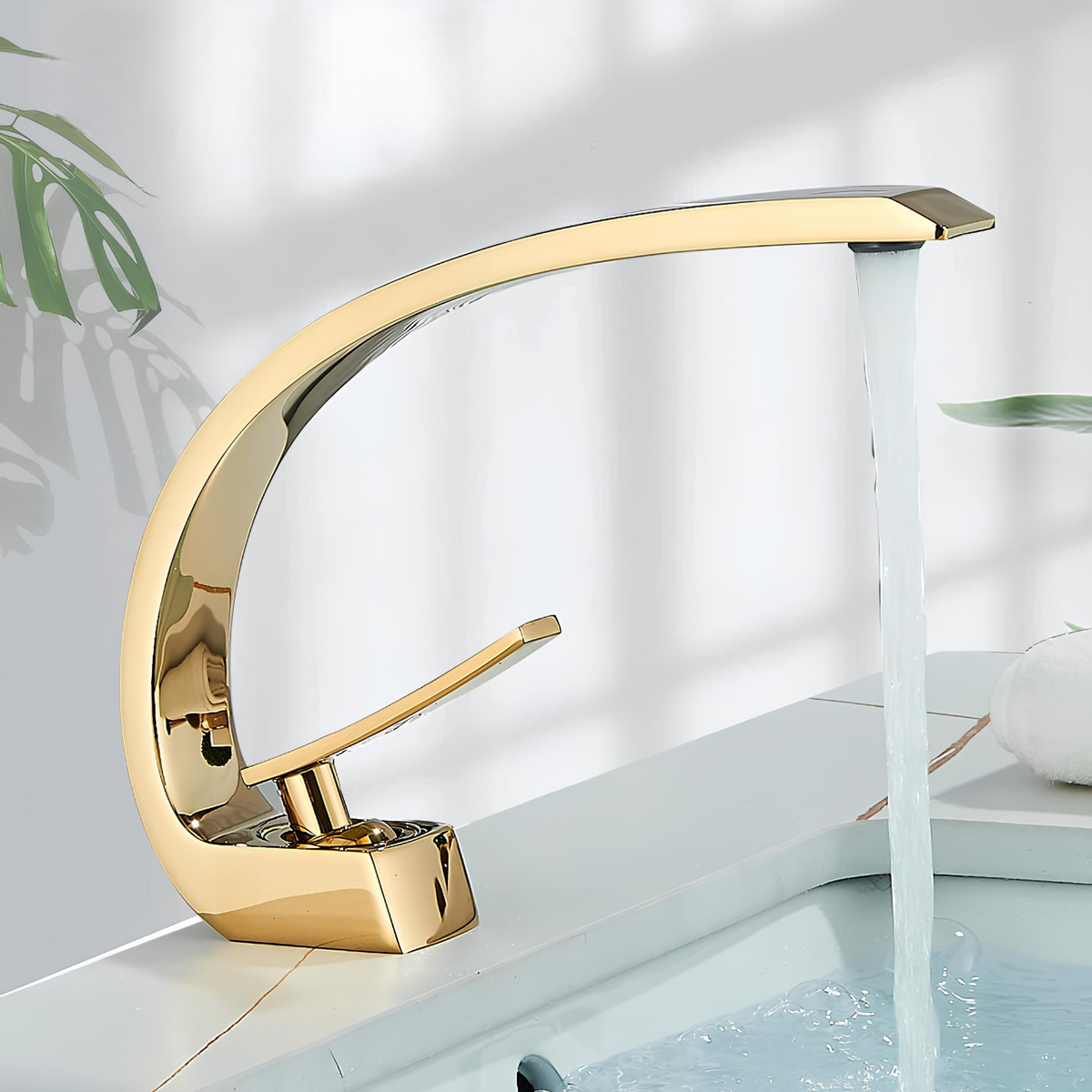 Robinet de lavabo minimaliste laiton poli