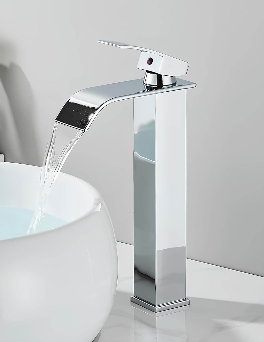 Robinet de vasque bec cascade design moderne