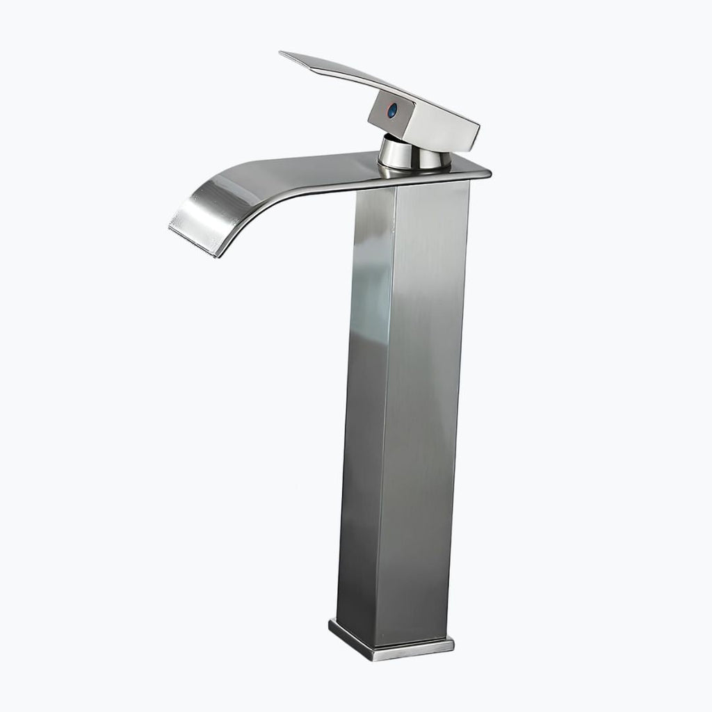 Robinet de vasque bec cascade design moderne