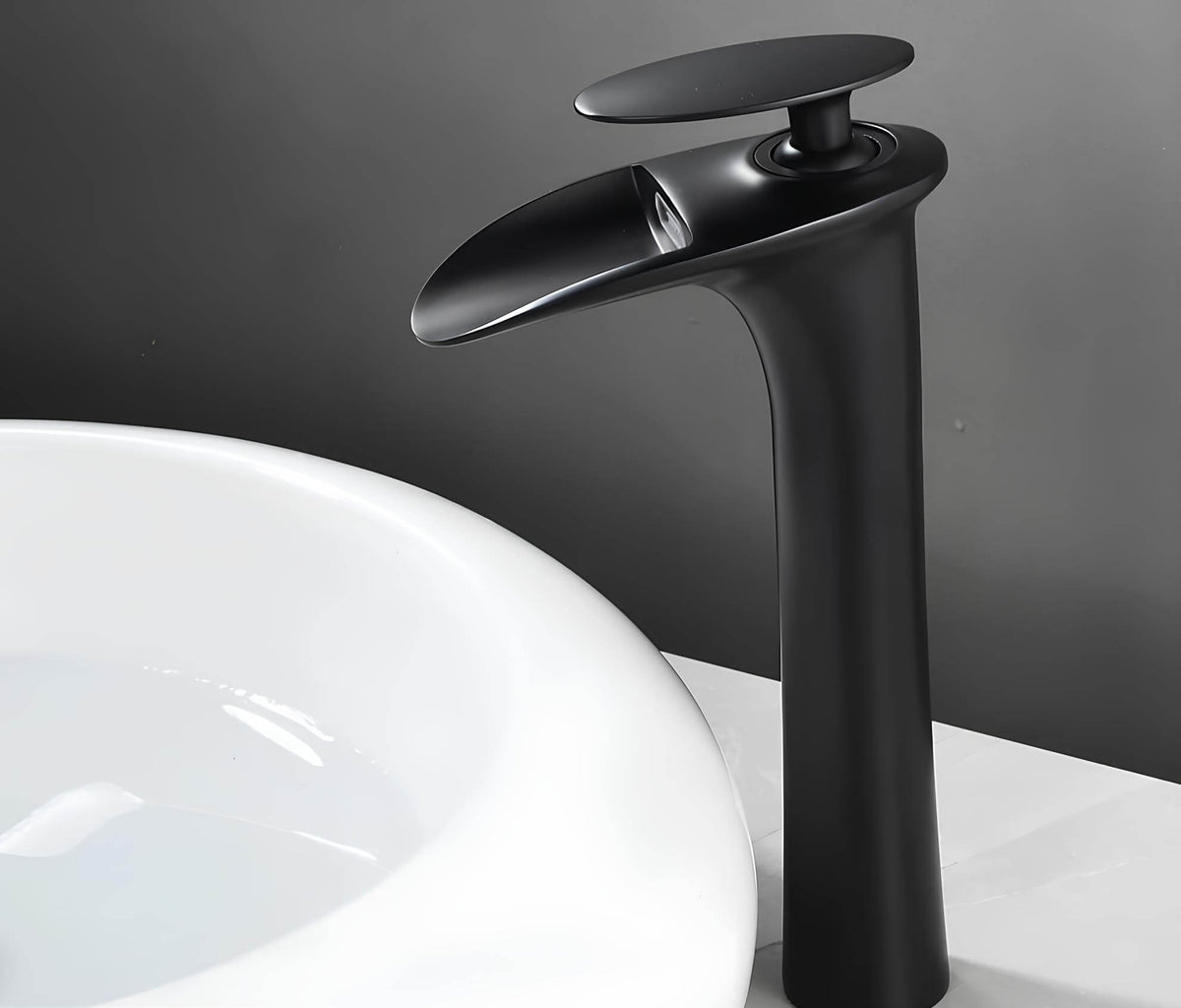 Robinet de vasque cascade monocommande moderne