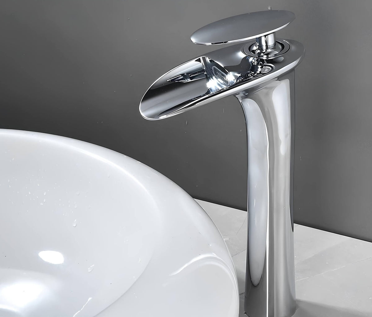 Robinet de vasque cascade monocommande moderne
