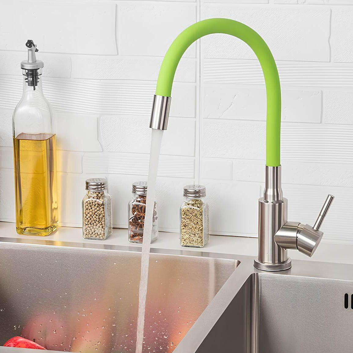 Robinet évier flexible coloré orientable 360°