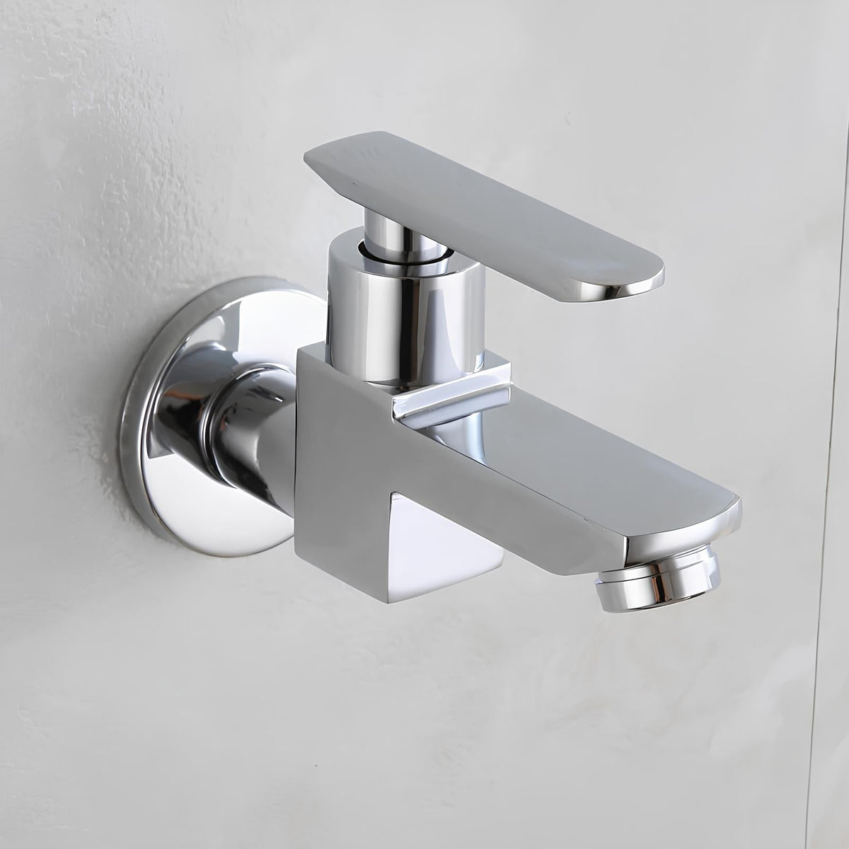 Robinet extérieur design minimaliste