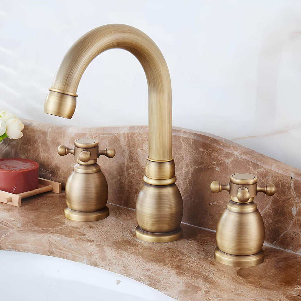 Robinet lavabo 3 trous bronze antique