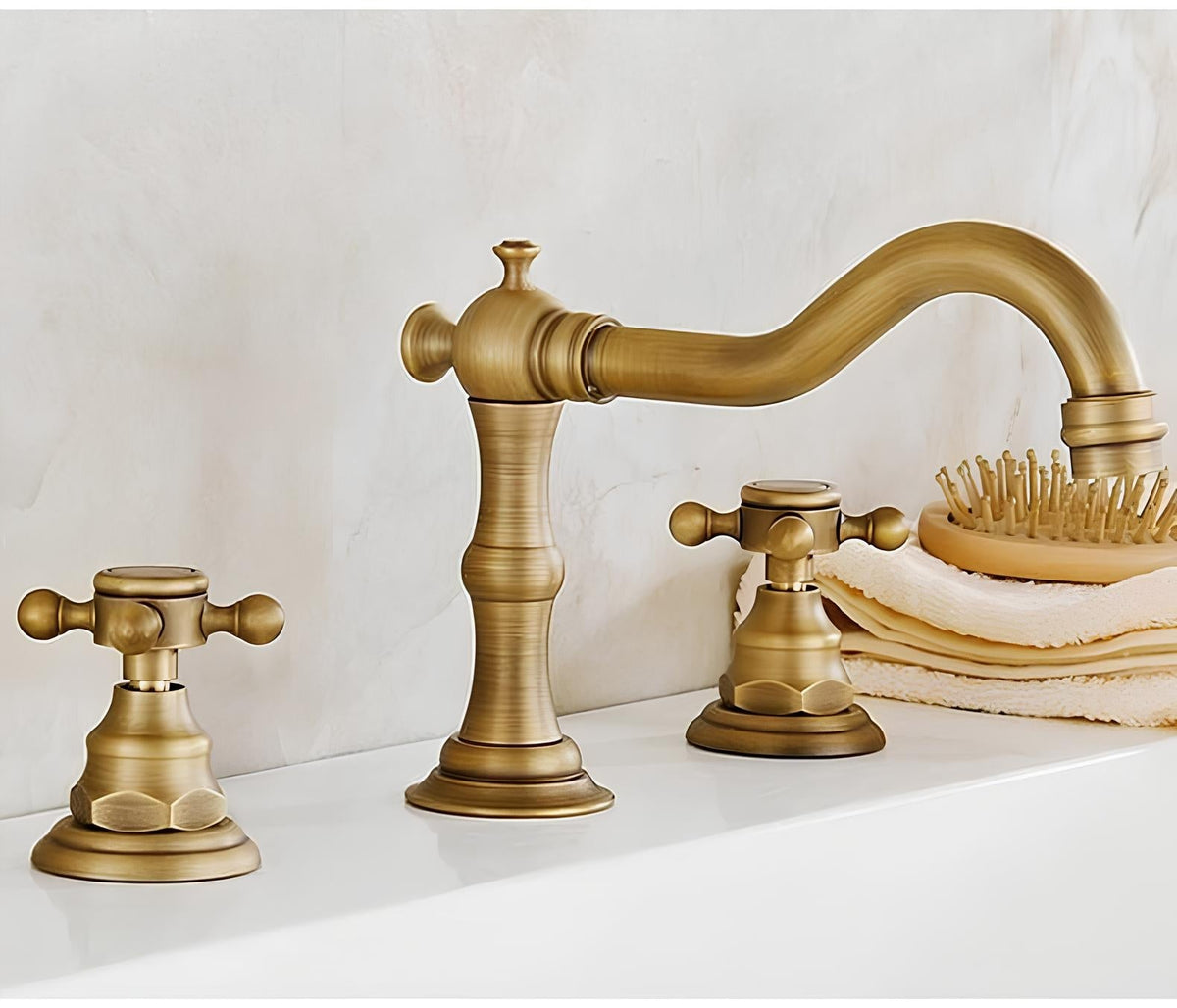 Robinet lavabo 3 trous bronze patiné vintage