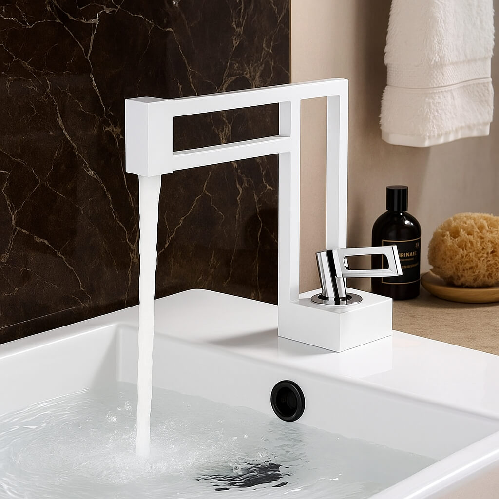 Robinet lavabo cascade laiton massif design