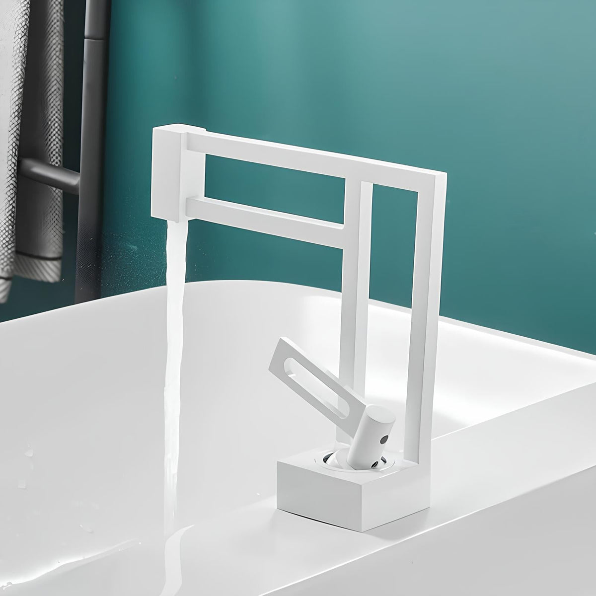 Robinet lavabo cascade laiton massif design