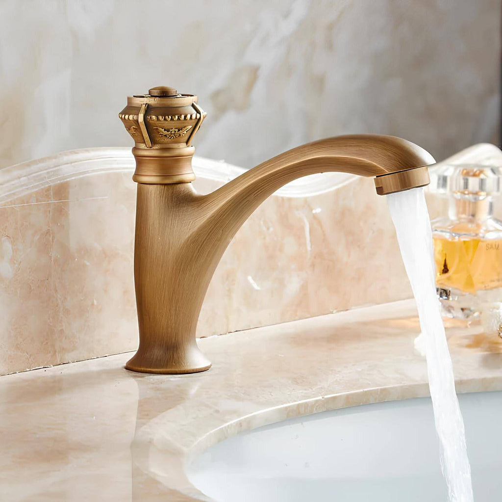 Robinet lavabo laiton antique eau froide