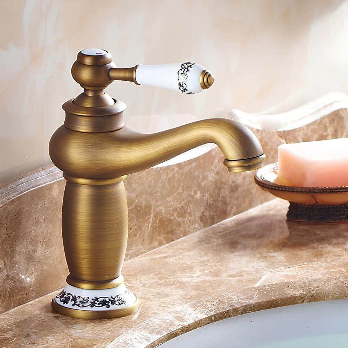 Robinet lavabo laiton finition antique monocommande