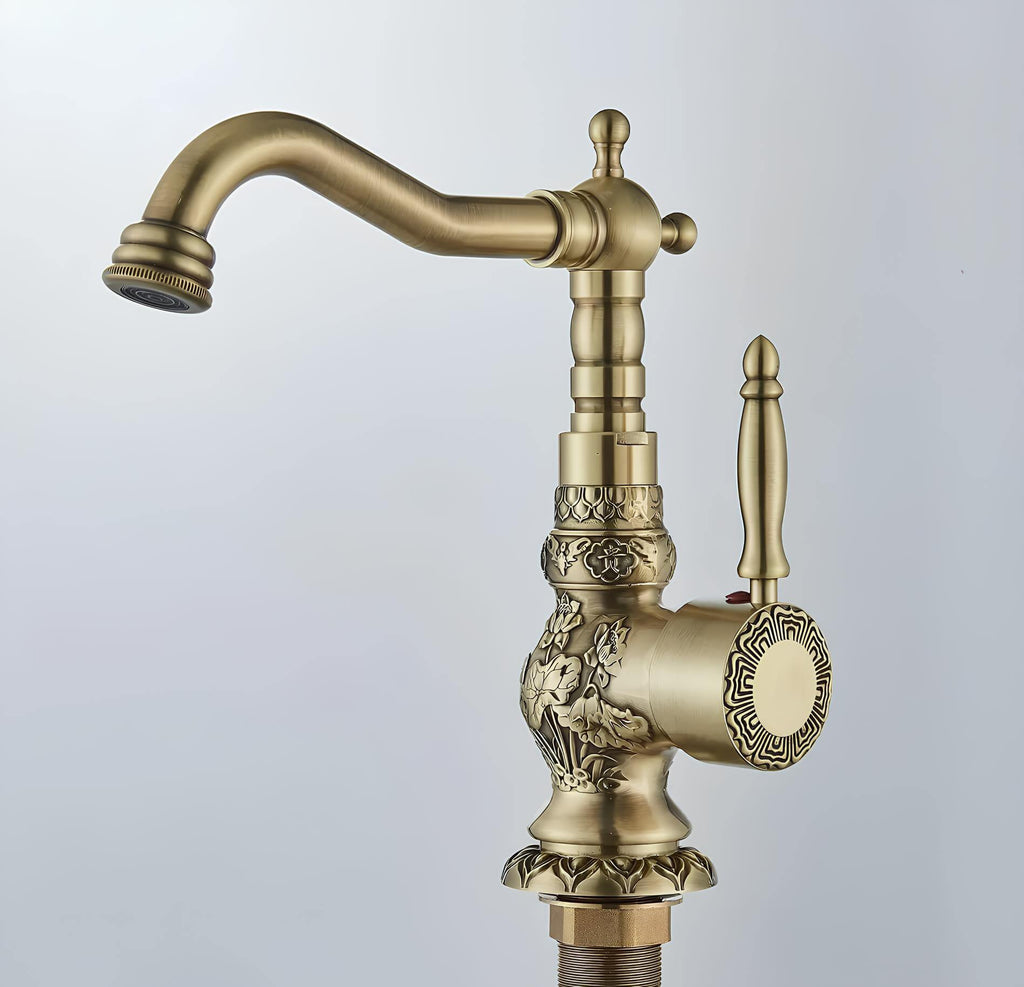 Robinet lavabo vintage laiton sculpté rotatif