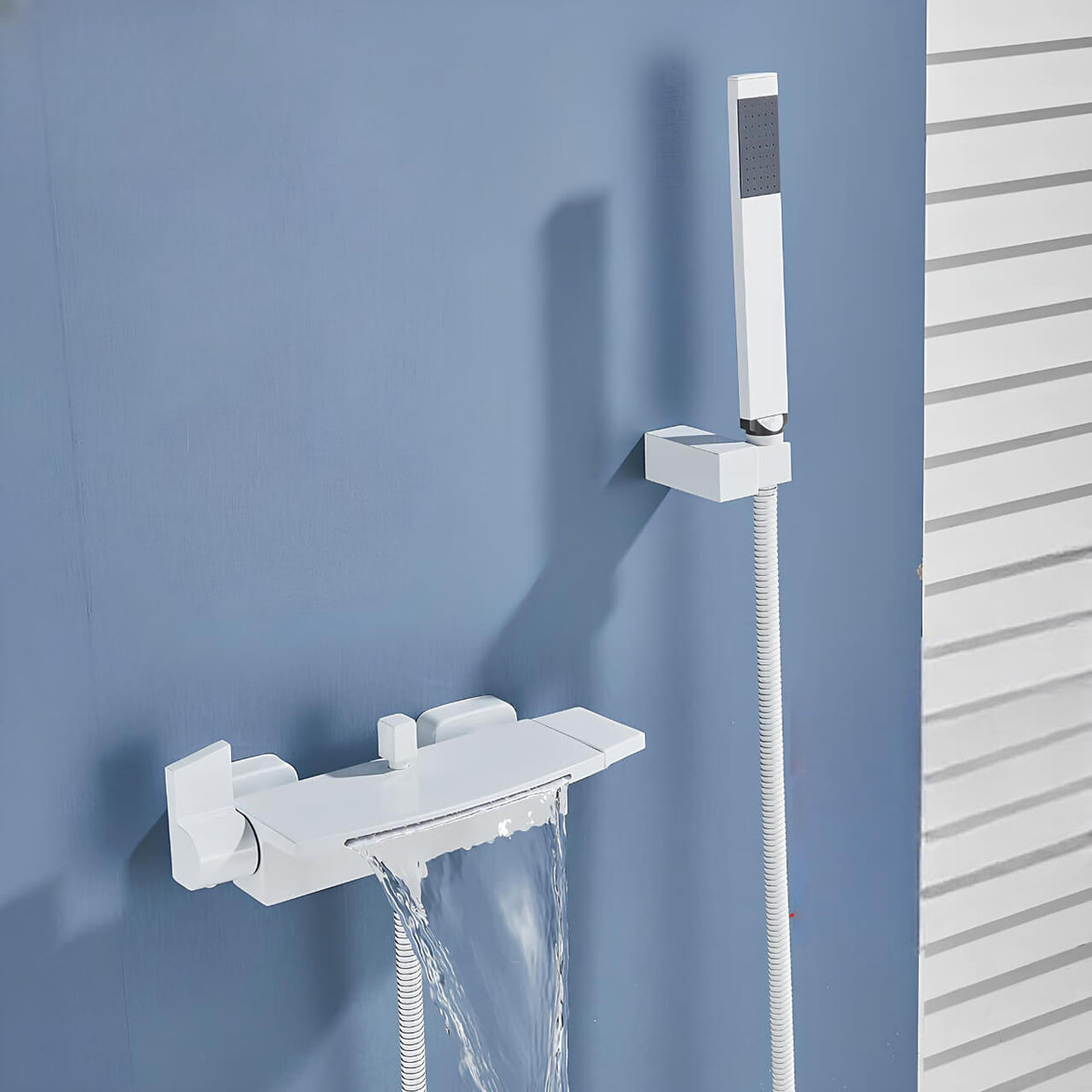 Robinet mitigeur baignoire cascade et douchette