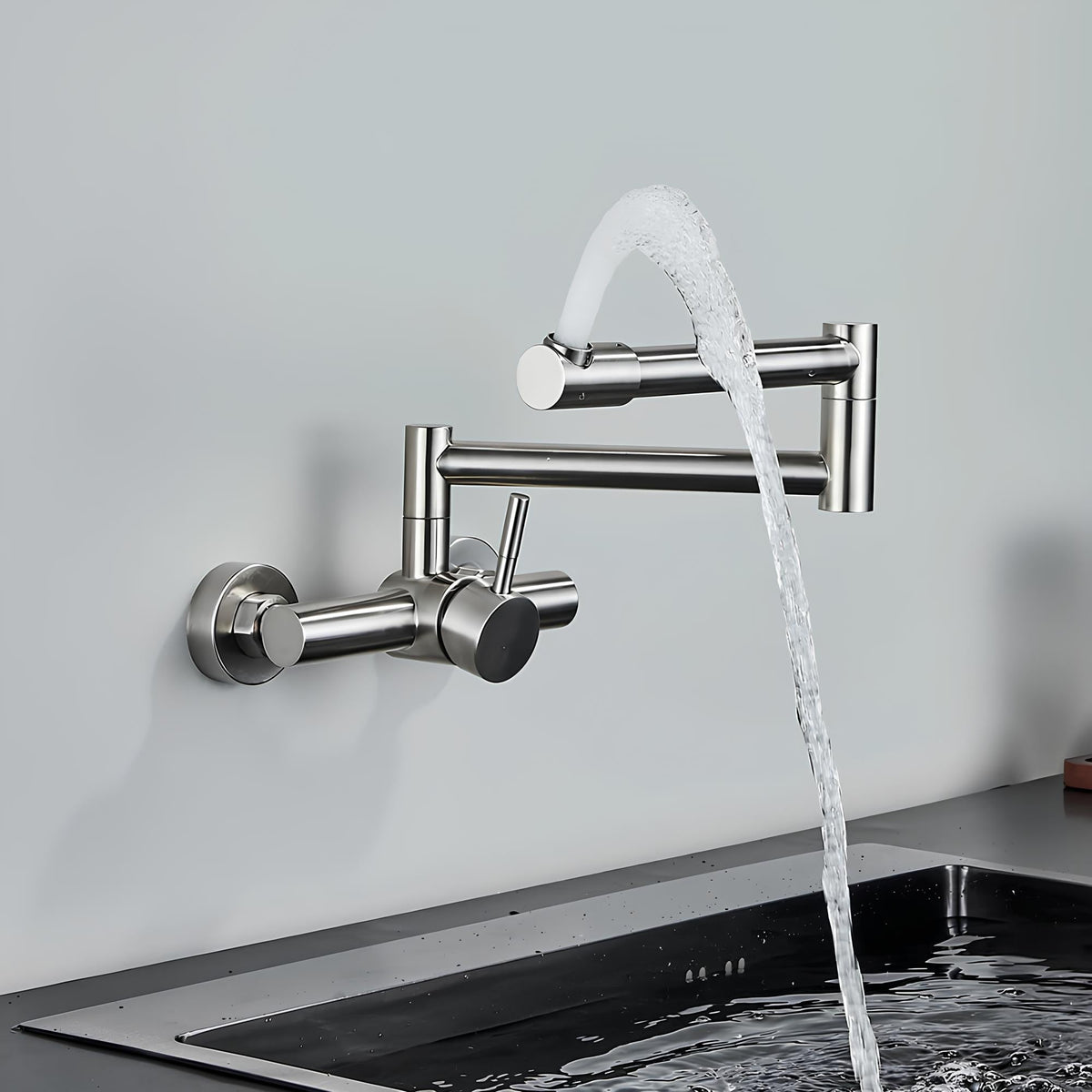 Robinet mural pivotant rabattable inox brossé