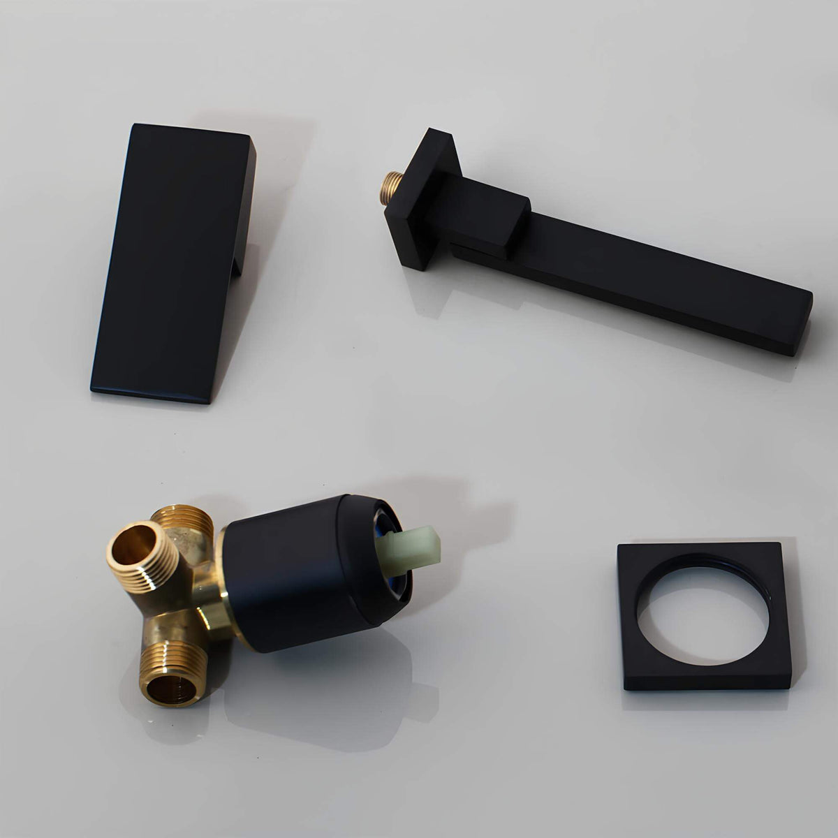 Robinet mural rabattable bec orientable
