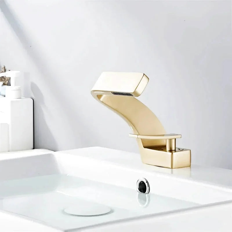 Robinet salle de bain or brossé bas profil cascade