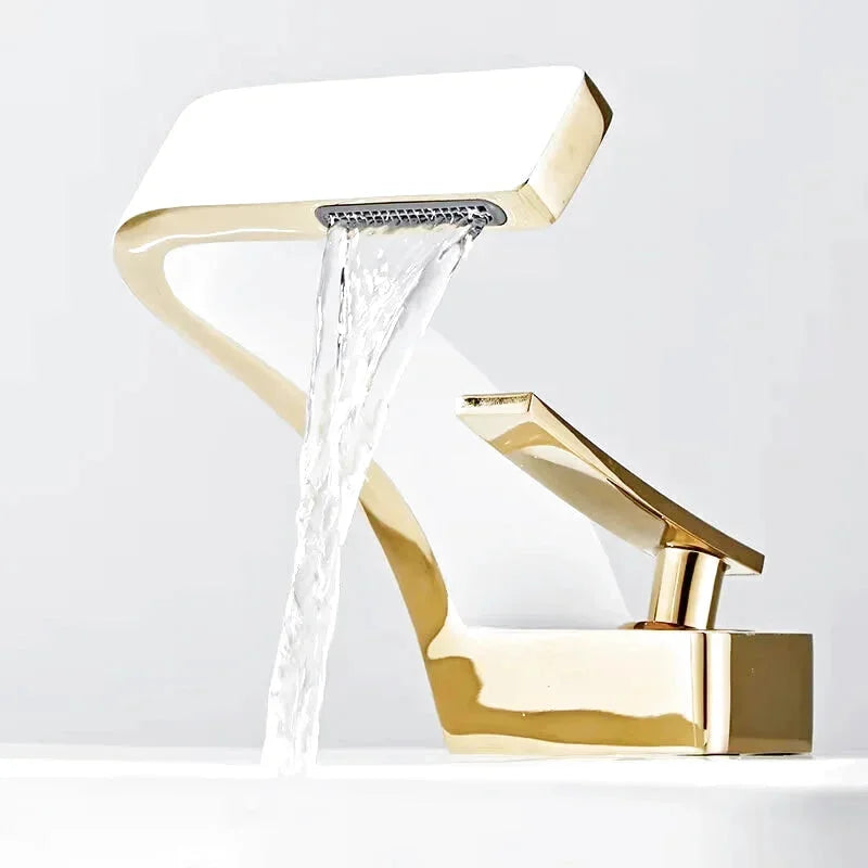 Robinet salle de bain or brossé bas profil cascade
