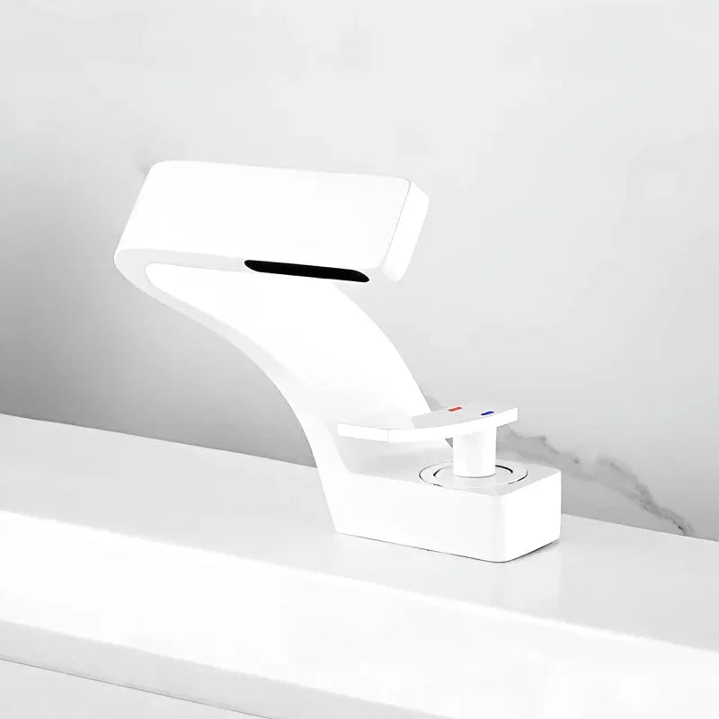 Robinet salle de bain or brossé bas profil cascade