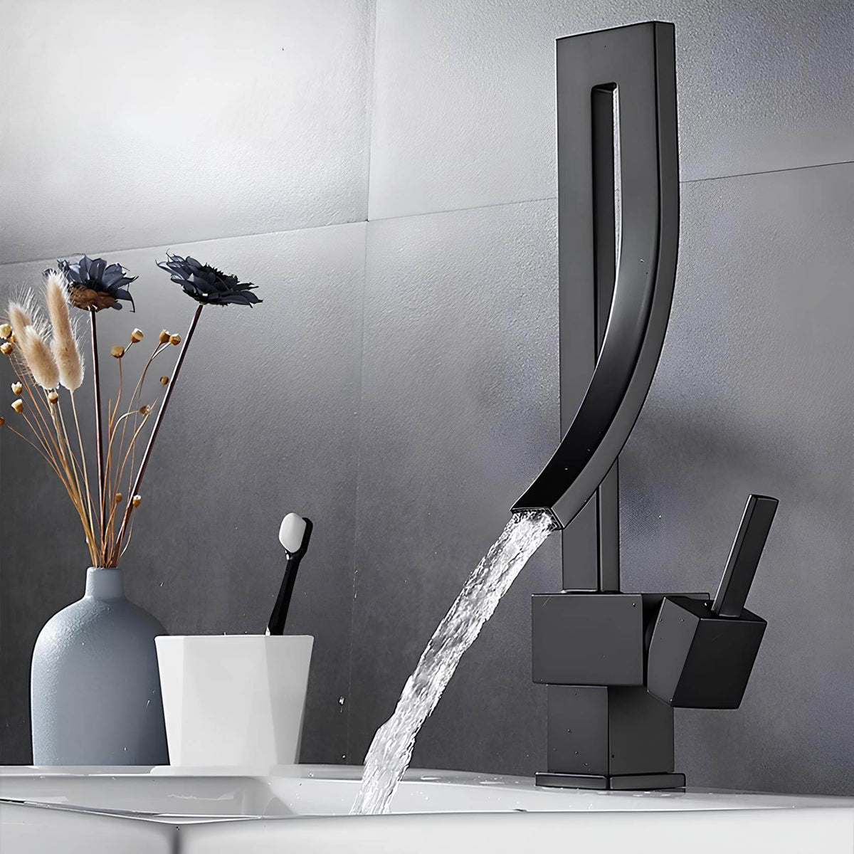 Robinet vasque carré design monocommande laiton poli