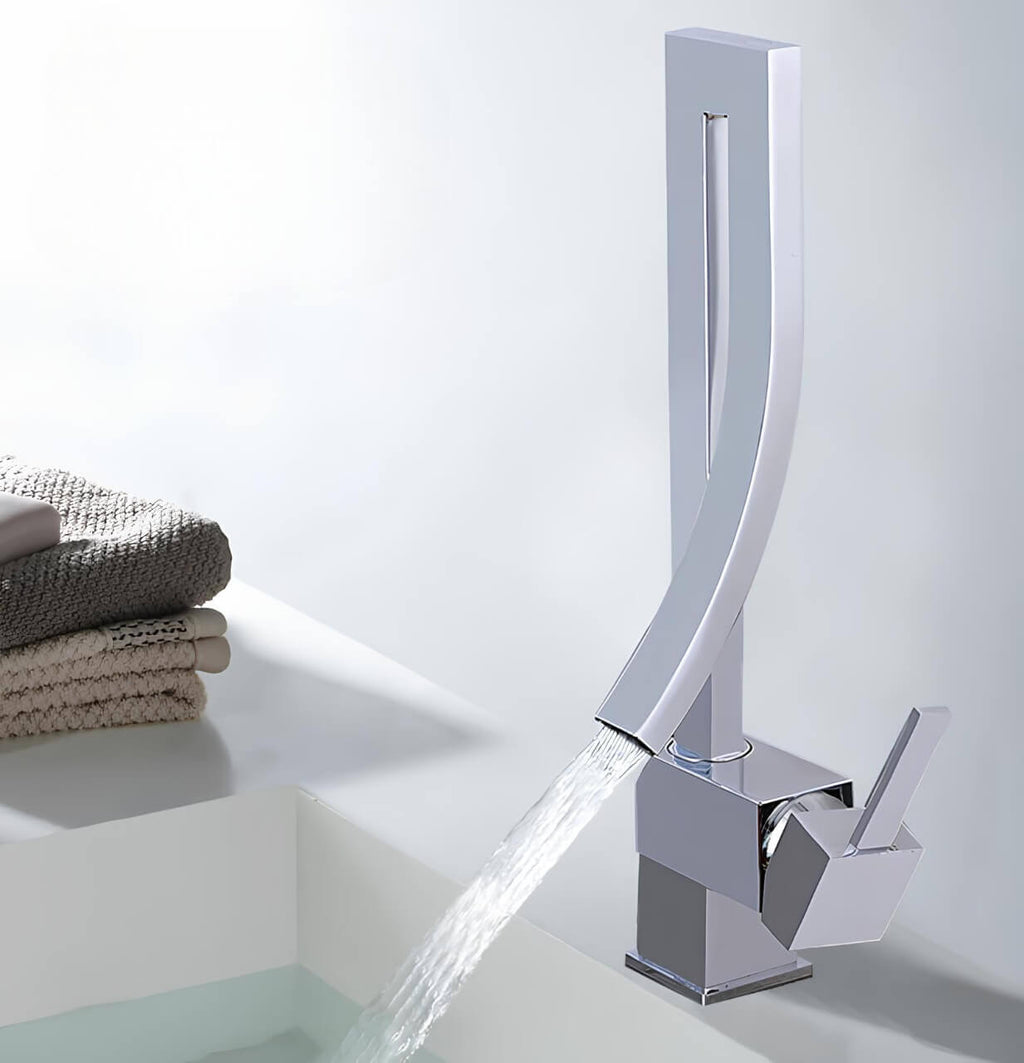 Robinet vasque carré design monocommande laiton poli