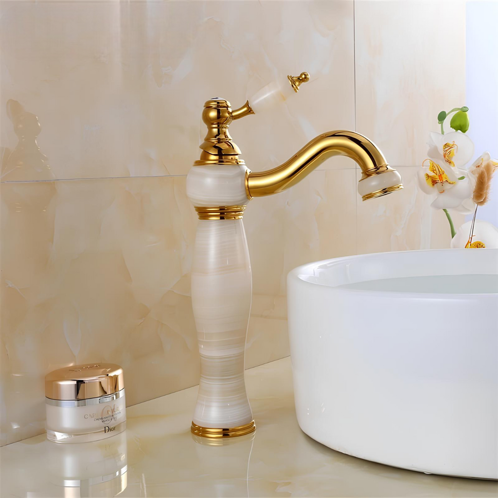 Robinet vasque marbre laiton doré luxe