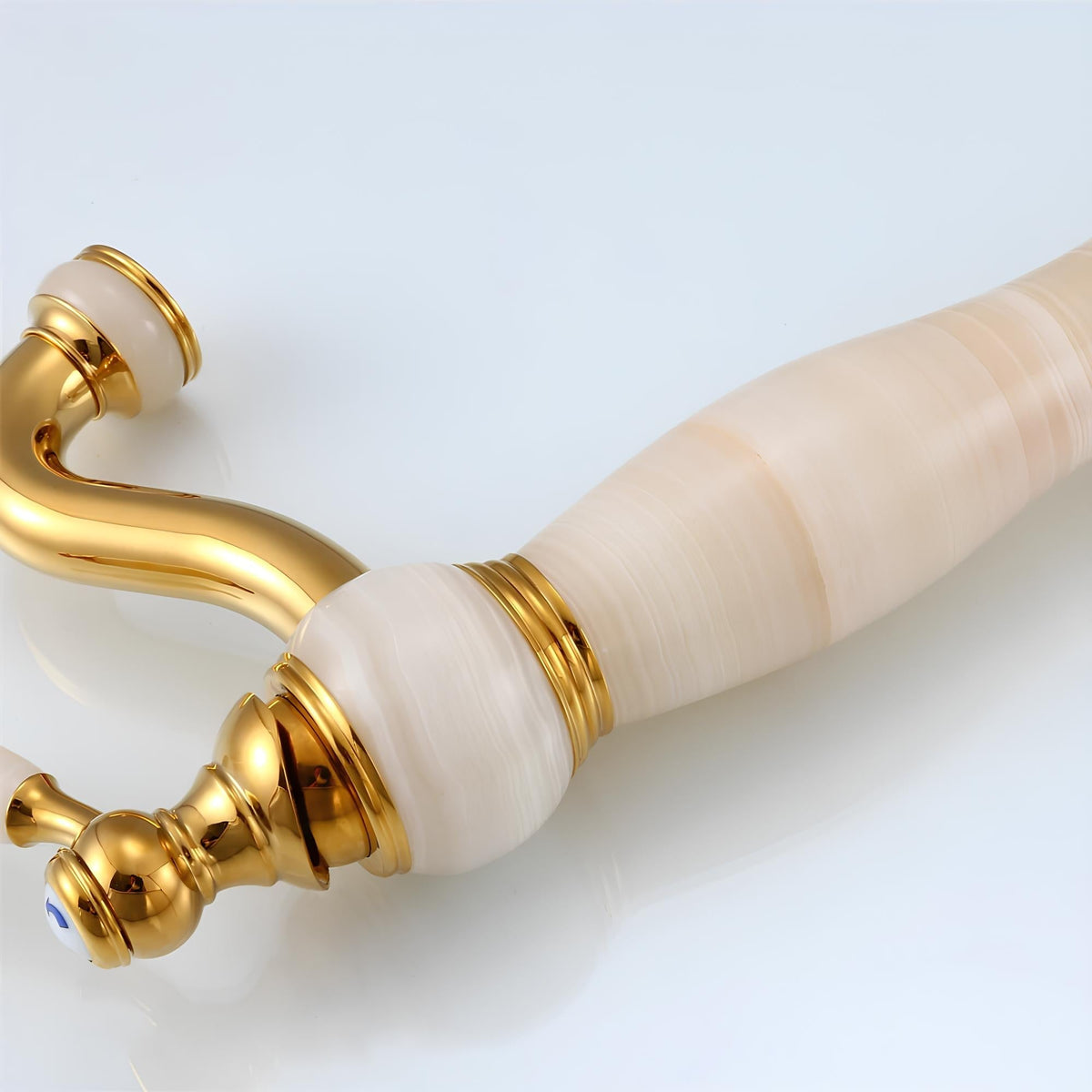Robinet vasque marbre laiton doré luxe
