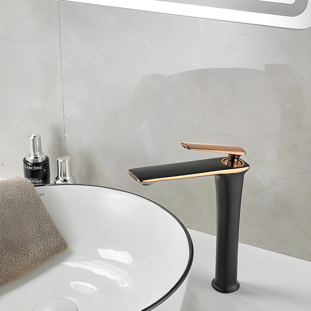 Robinet vasque noir design minimaliste