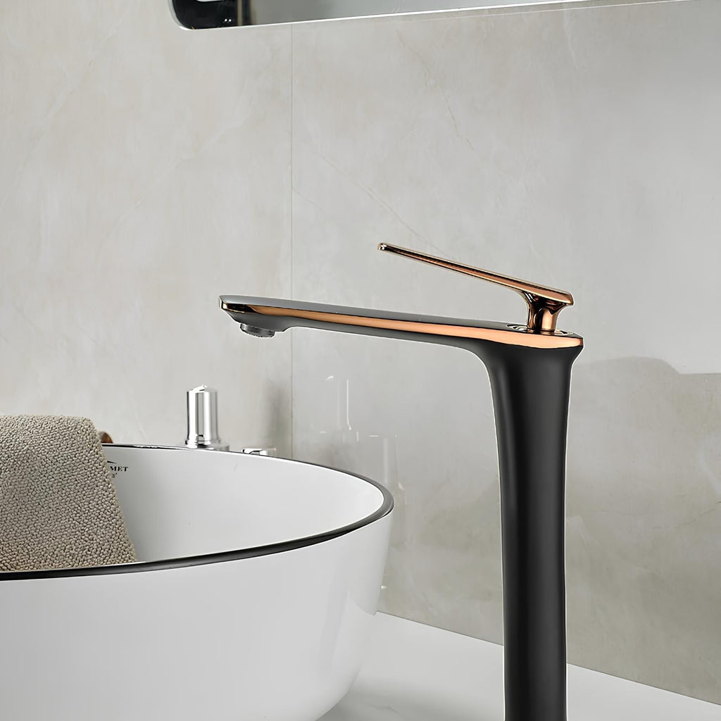 Robinet vasque noir design minimaliste