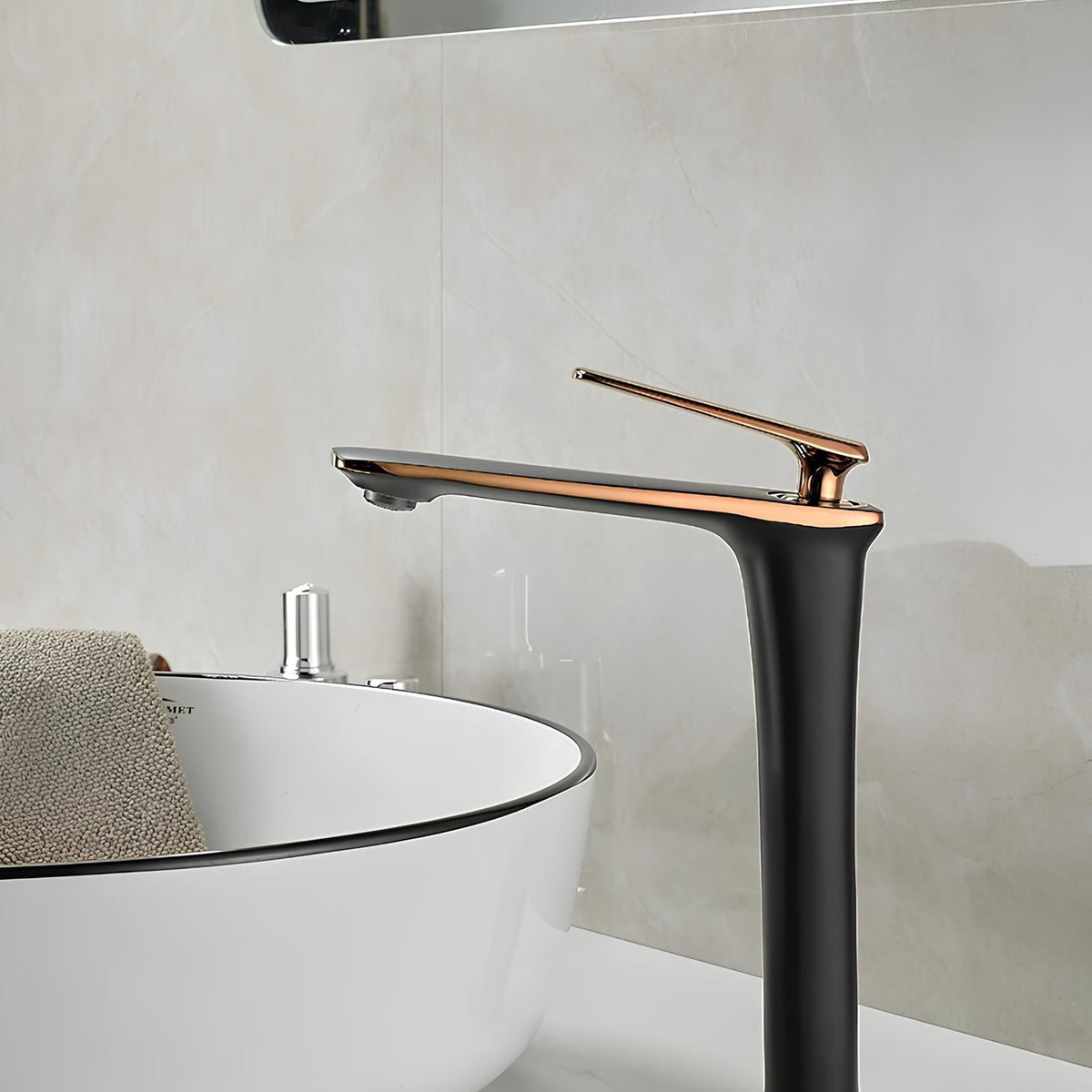 Robinet vasque noir design minimaliste