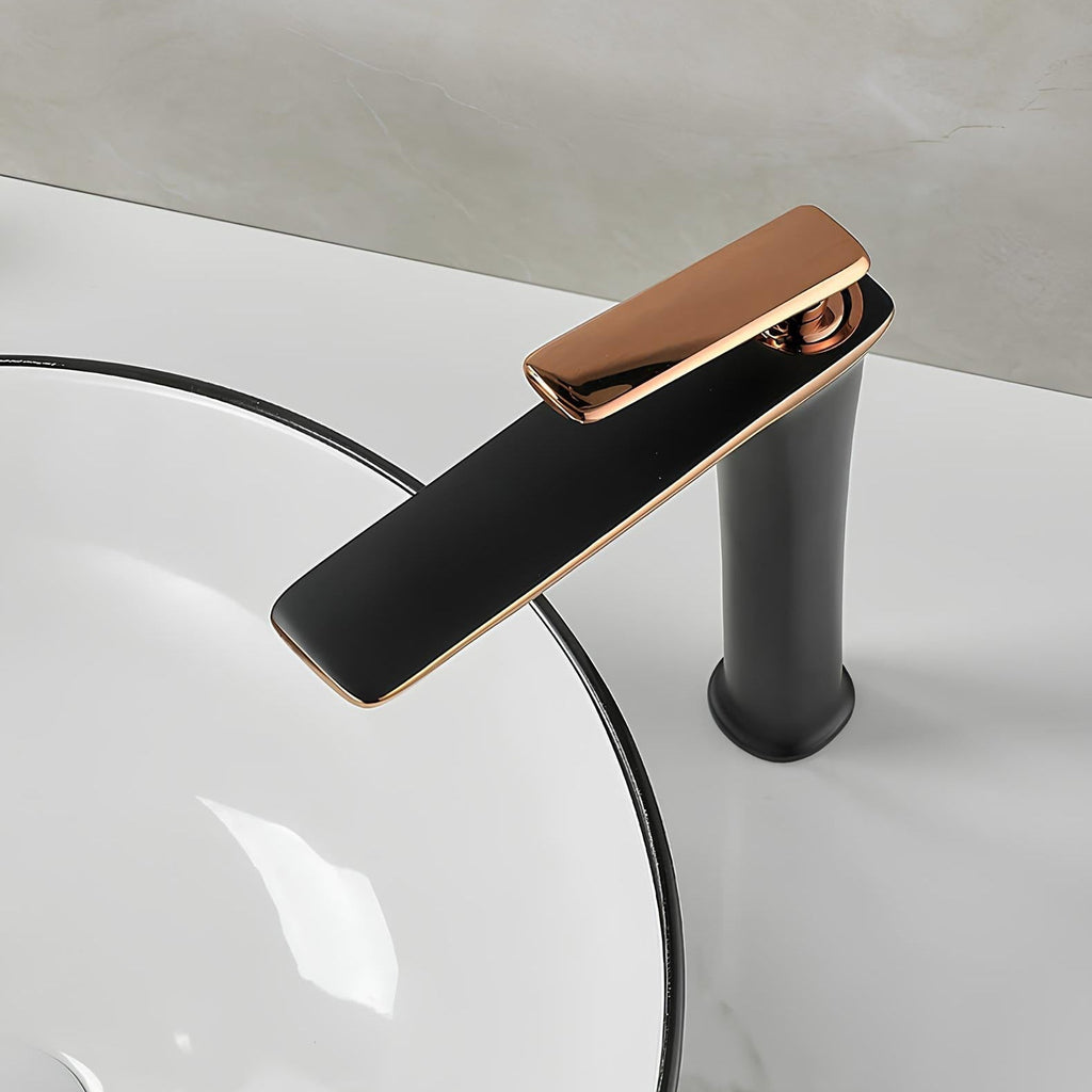 Robinet vasque noir design minimaliste